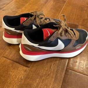 Nike Women’s  Brown and Black Sneakers